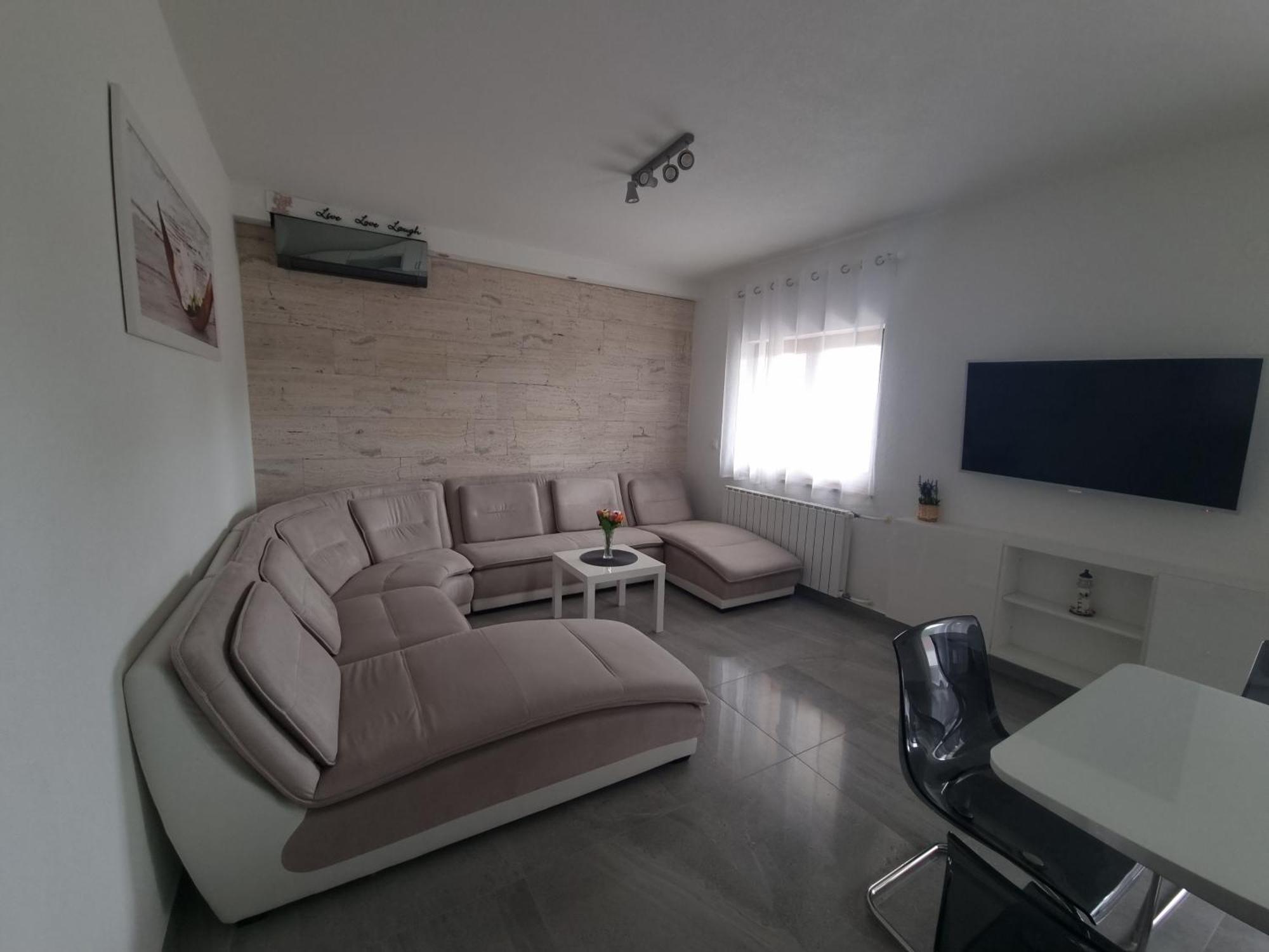 Апартаменти Apartman Bura Поседар'є Екстер'єр фото