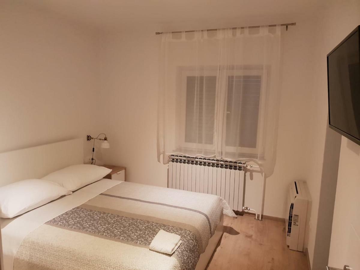 Апартаменти Apartman Bura Поседар'є Екстер'єр фото
